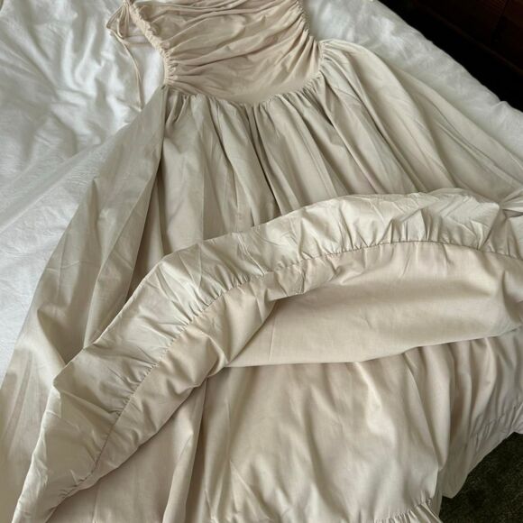 Amy Lynn Nude Puffball Midi Dress | S - Picture 2 of 3